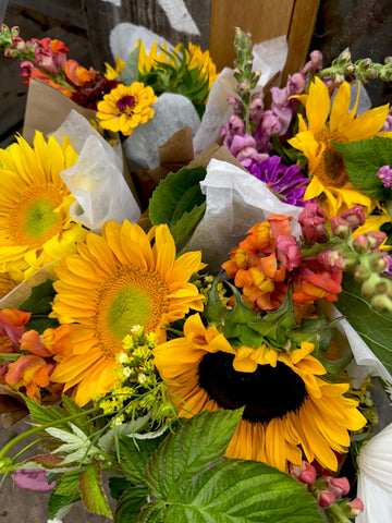 2026 - 6 WEEK FLOWER SUBSCRIPTION  - Local to Waterford Area